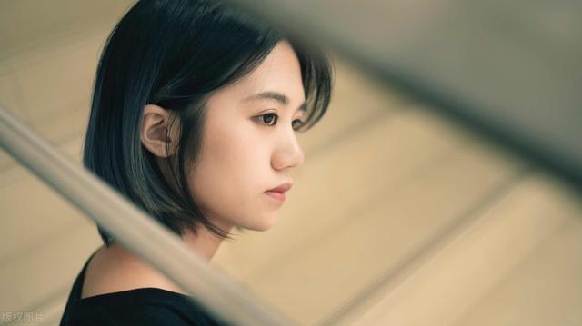 婚外情主动断联的女人