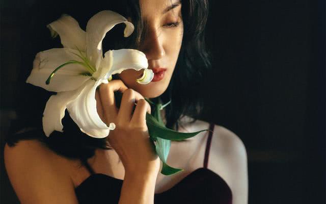 5月到,桃运激增,旧爱妥协,主动求和,心软原谅,再续往日情缘