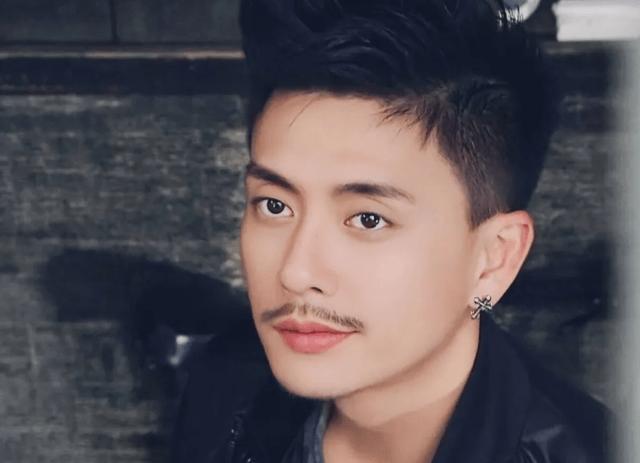有唇珠的男人