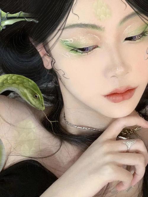 12属相男最反感女性化什么样的妆面