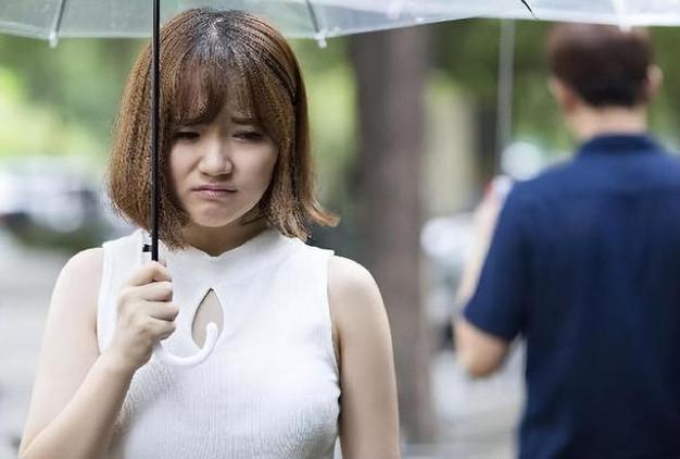 离婚女人梦见前夫结婚