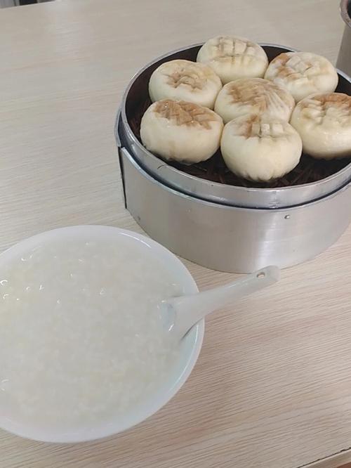 正月大年初四早上可以喝稀饭吗
