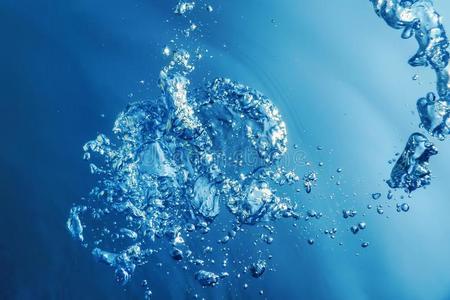 梦见泡在海水里