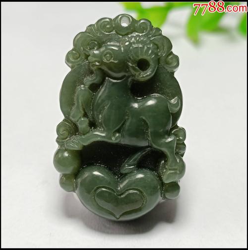 67年羊带福寿玉坠