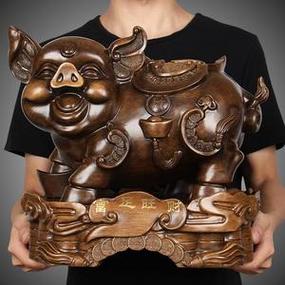 属猪办公桌布局风水讲究,属猪的人开运吉祥物有哪些?