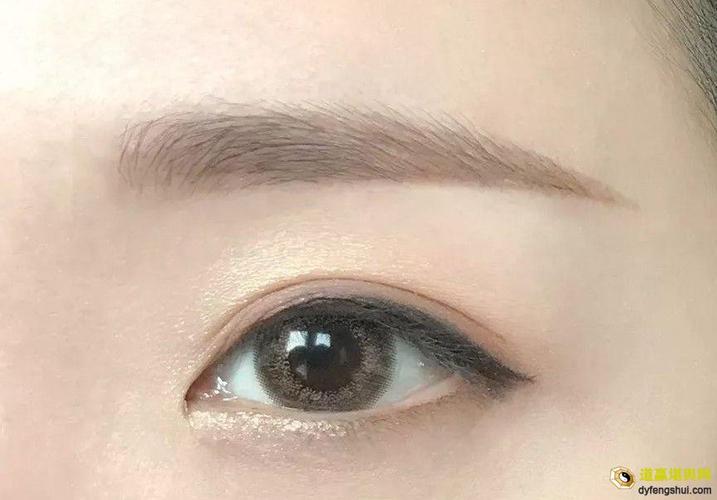 女人面相眉毛相连好吗?一字眉的女人不好吗?