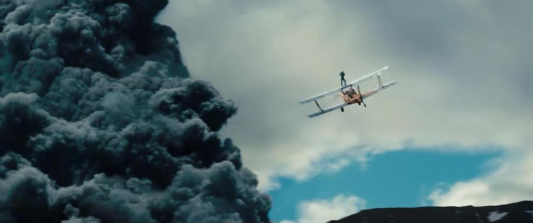 梦到火山爆发很多人在逃跑