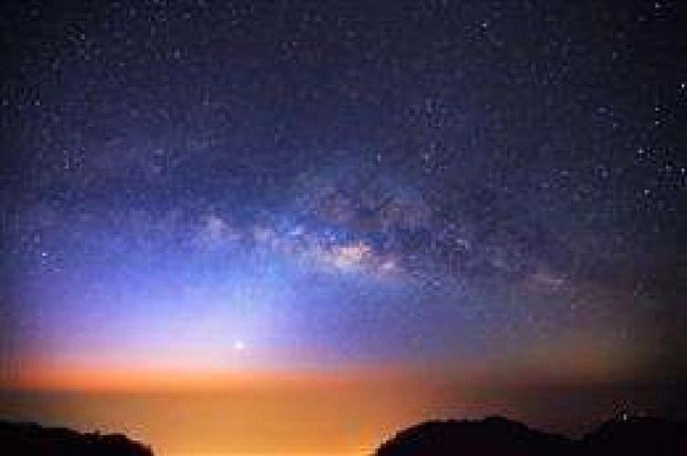 梦见仰望黎明的星星怎么回事