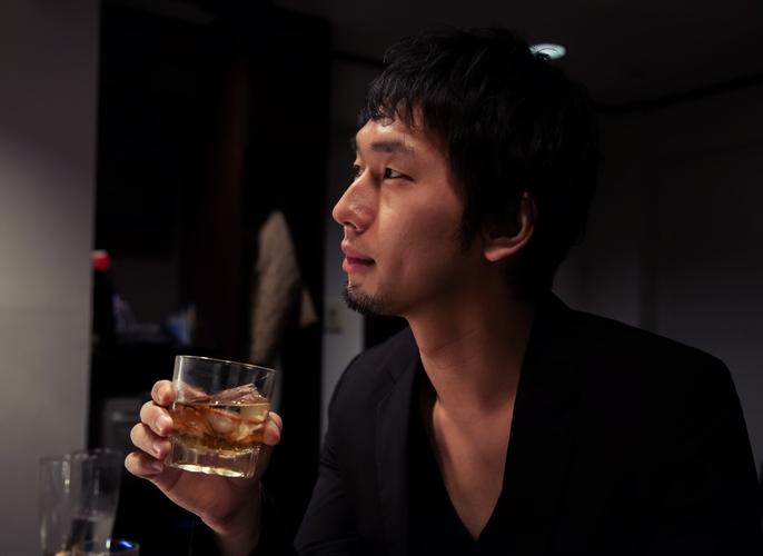 巨蟹男喝醉酒后的表现