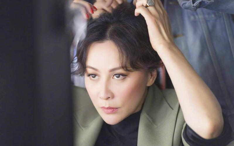 人到中年就走下坡路的面相