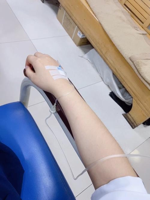 女人梦到别人输液预示着什么