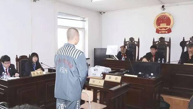 自己当了监狱长