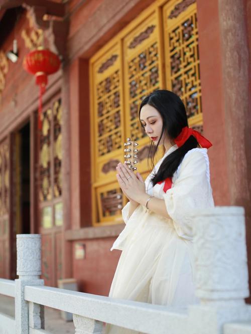 梦见拜菩萨是什么预兆