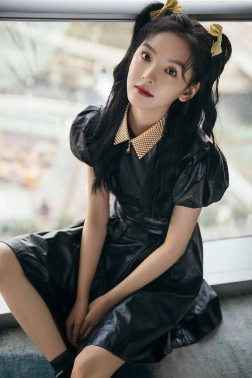穿衣很显身材的天蝎女