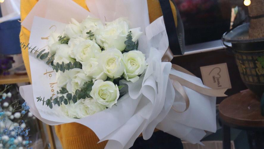 19朵白玫瑰的花语,19朵白玫瑰代表什么意思?