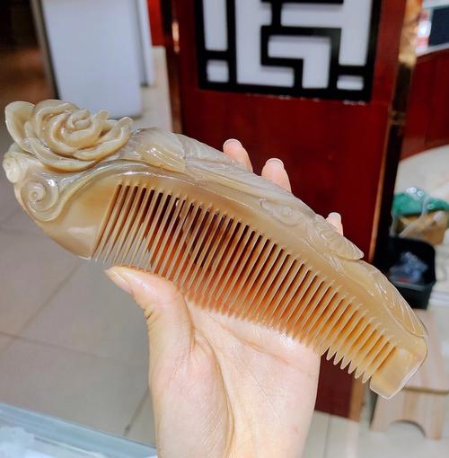 梦见白梳子,吉凶指数99