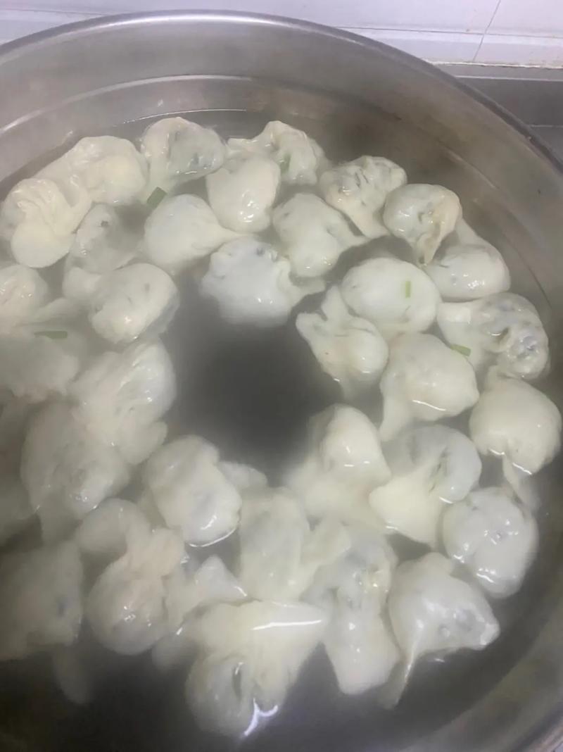 梦见别人要我给他们做饺子吃