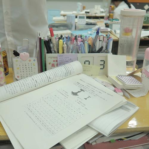 梦见书桌是什么意思