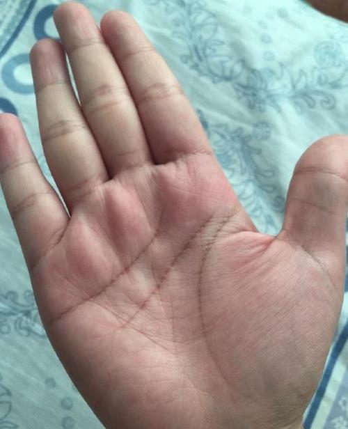 有大灾大难的手相