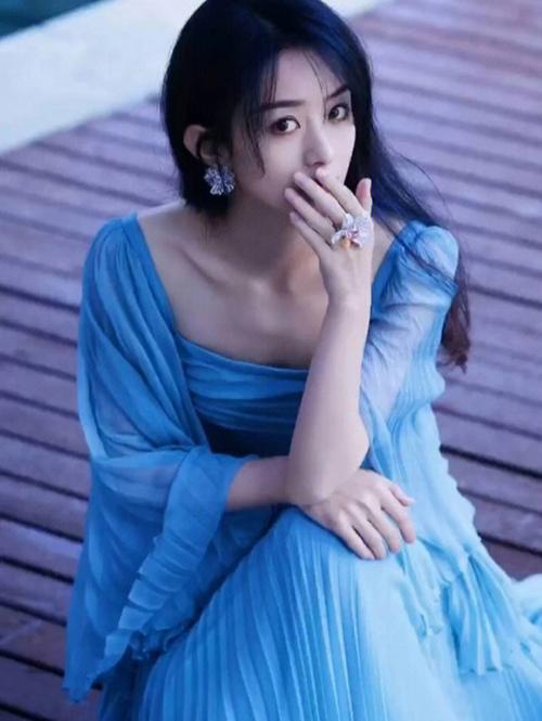 赵丽颖什么星座:天秤座