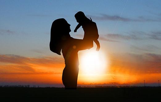 孕妇梦见抱别人家女婴是什么意思