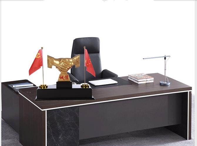 老板办公桌摆件