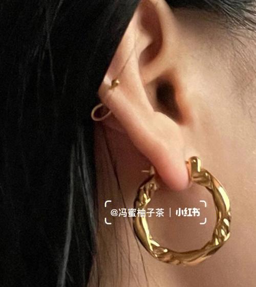 梦见金耳环丢了