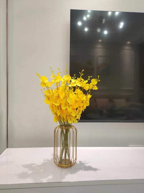屋里放假花好不好