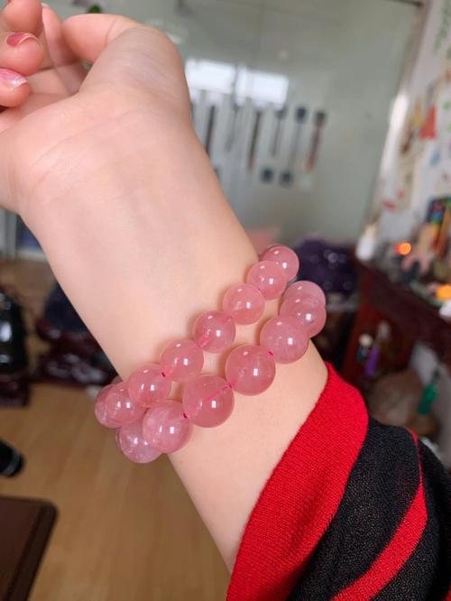 双鱼座2020年戴什么招桃花,粉水晶最适合