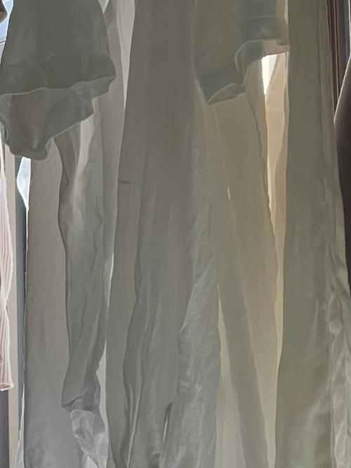 梦见衣服染了色怎么办