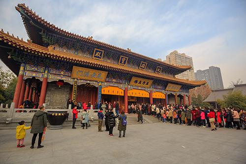 梦见很多年的寺庙代表什么意思?