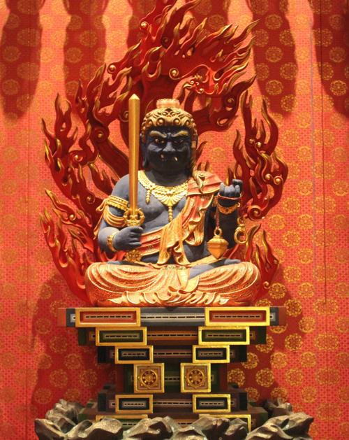 属鸡本命佛不动菩萨能在家里供奉吗