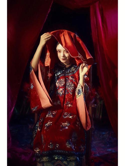 已婚女人梦见穿红嫁衣