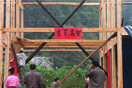 房子上梁放几个硬币最好?房子上梁风水注意事项