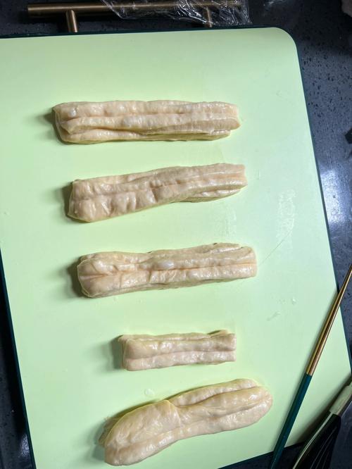 梦见自己炸油条