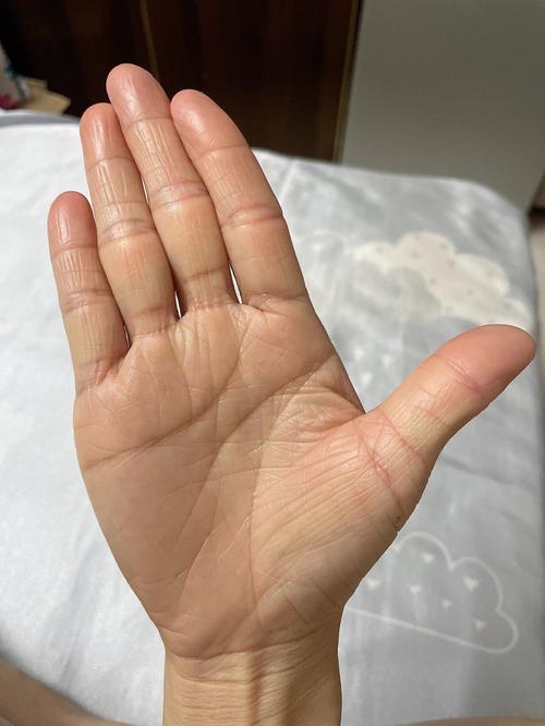 女人纹路:手上纹路多且杂乱代表什么