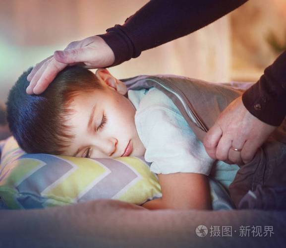 梦见妈妈给我盖被