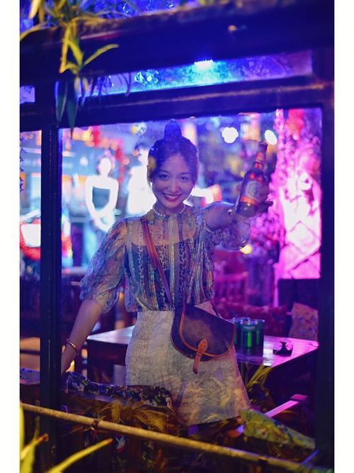 街头偶遇初恋,属马女有何反应