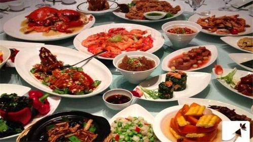 去饭店吃点什么菜
