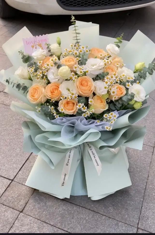 66枝香槟玫瑰的花语?66枝香槟玫瑰代表什么意思?