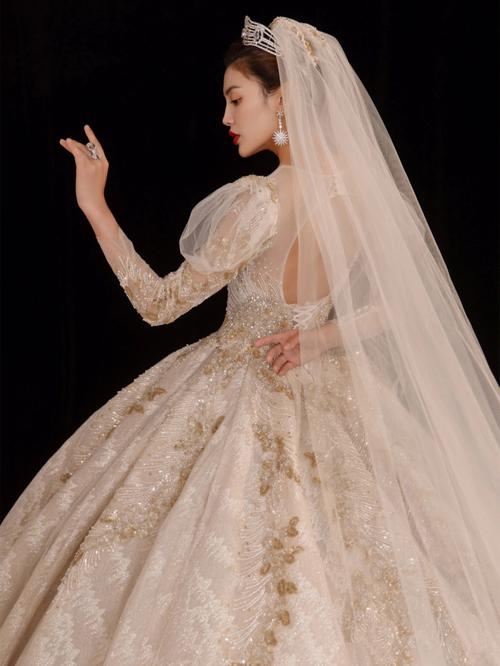 婚纱香槟色代表什么