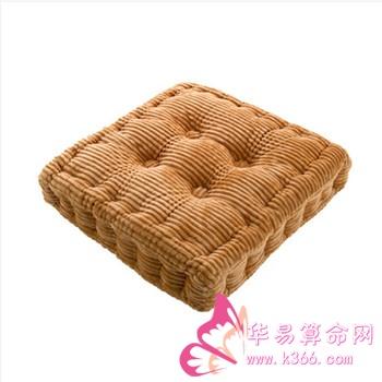 梦见座垫
