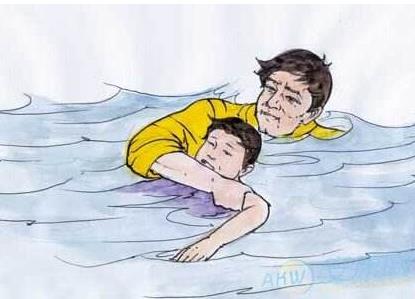 梦见从水里捞出小男孩