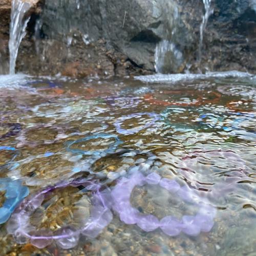 梦见泉水从山上流下来有什么预兆