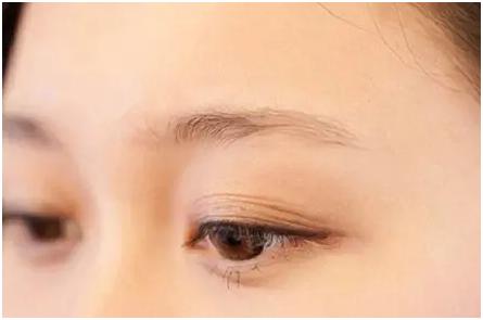 眉相怎么样看吉凶 女人眉毛稀疏少好吗