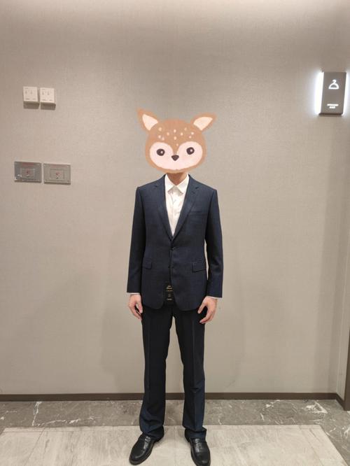 订婚男方需要穿西服吗