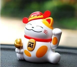 车上招财猫摆放方向有什么讲究?招财猫摆车上好不好?