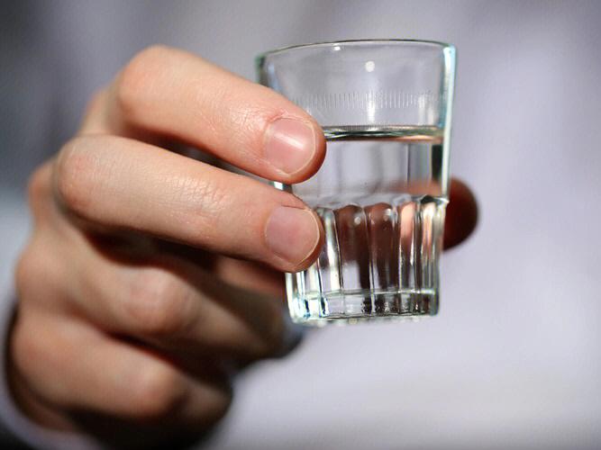 梦见烈酒周公解梦,梦见烈酒是什么意思?
