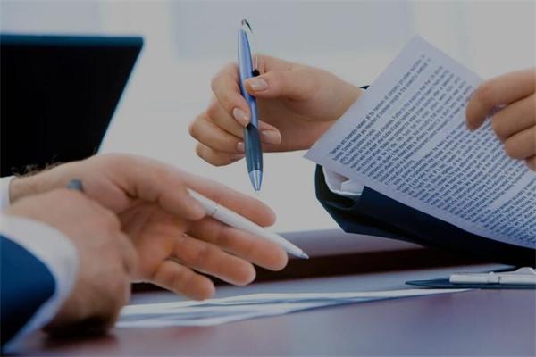 梦见笔什么意思?免费查梦见笔周公解梦