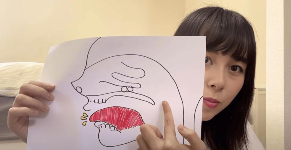 舌头尖的女人代表什么